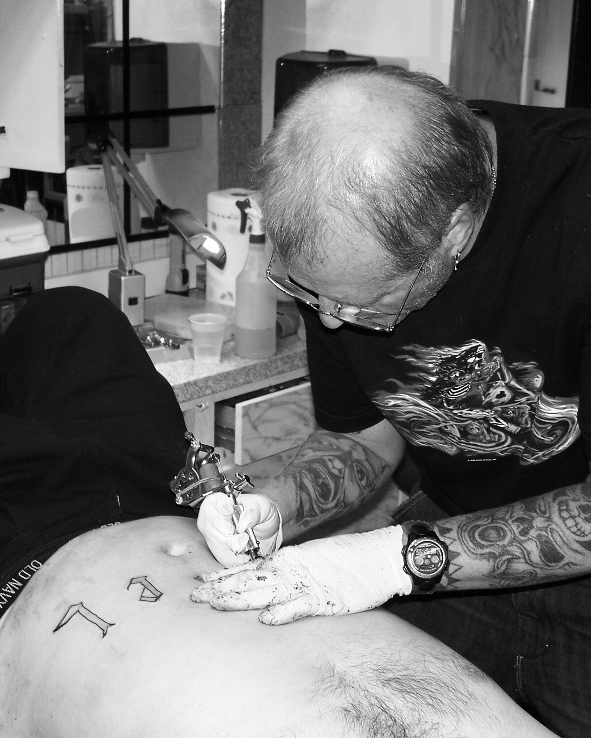 Luna, tattoo artist